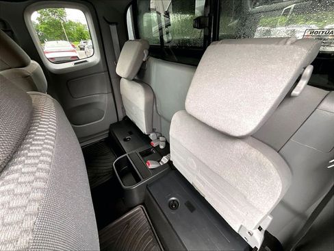 Used 2012 Toyota Tacoma 4x4 Access Cab V6 w/ SR5 Pkg image 25