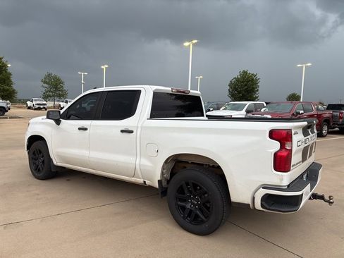 Used 2022 Chevrolet Silverado 1500 Custom RWD image 3