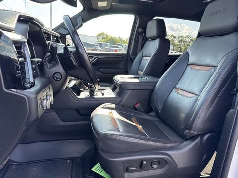 Used 2022 GMC Sierra 1500 AT4 w/ AT4 Premium Package image 8