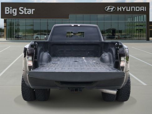 Used 2021 RAM 3500 Big Horn w/ Night Edition AWD/4WD image 8