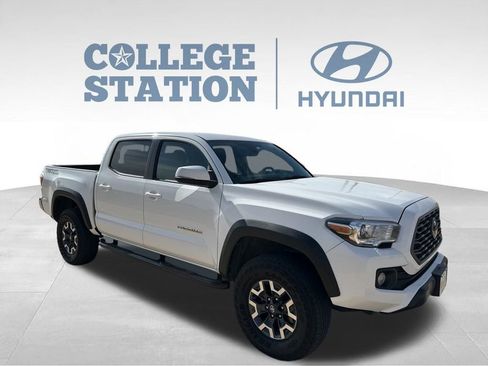 Used 2023 Toyota Tacoma TRD Off-Road image 3