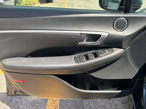 Used 2025 Hyundai Sonata SEL FWD image 19