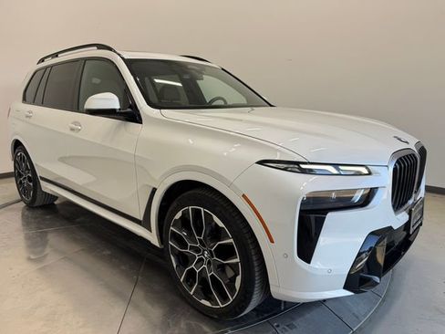 Used 2023 BMW X7 xDrive40i w/ Executive Package image 1