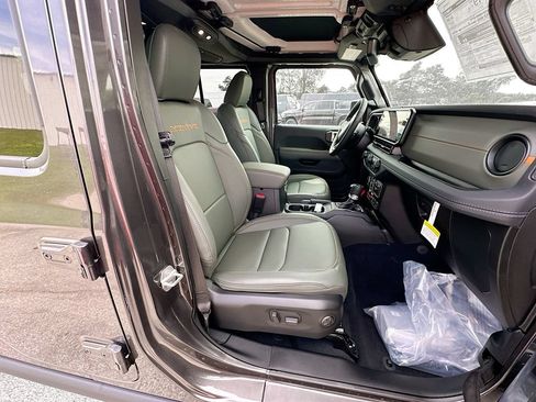 New 2026 Jeep Gladiator Mojave AWD/4WD image 35