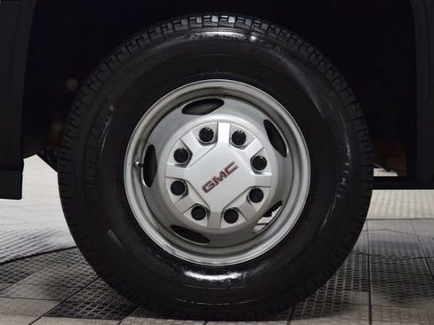 Used 2024 GMC Sierra 3500 Pro w/ Convenience Package image 17