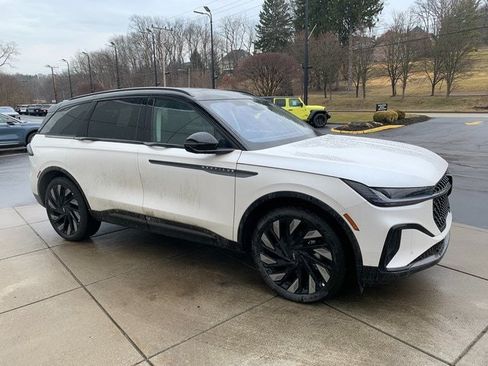 New 2026 Lincoln Nautilus Reserve w/ Jet Appearance Package AWD/4WD image 14