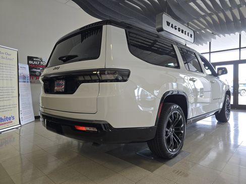 New 2026 Jeep Grand Wagoneer L Summit AWD/4WD image 20