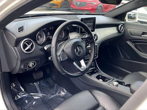 Used 2016 Mercedes-Benz GLA 250 image 12