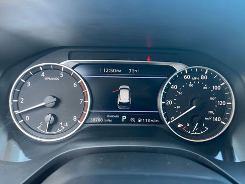 Used 2025 Nissan Rogue SV image 42