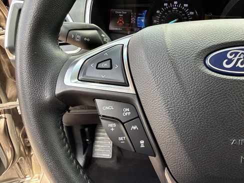 Used 2019 Ford Edge Titanium w/ Equipment Group 301A FWD image 30
