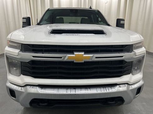 Used 2024 Chevrolet Silverado 3500 LT image 6