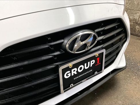 Used 2019 Hyundai Veloster 2.0 Premium image 28