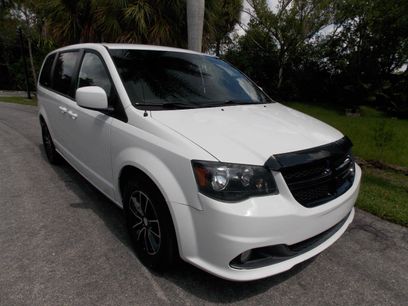 Used 2018 Dodge Grand Caravan SE