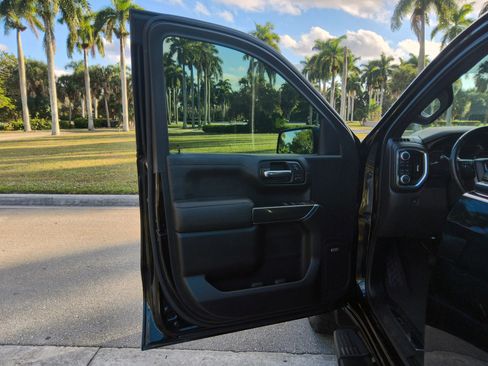 Used 2019 GMC Sierra 1500 AT4 w/ AT4 Premium Package image 17