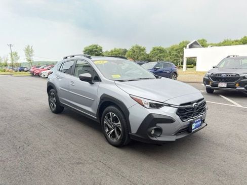 Used 2025 Subaru Crosstrek 2.5i Premium AWD/4WD image 4