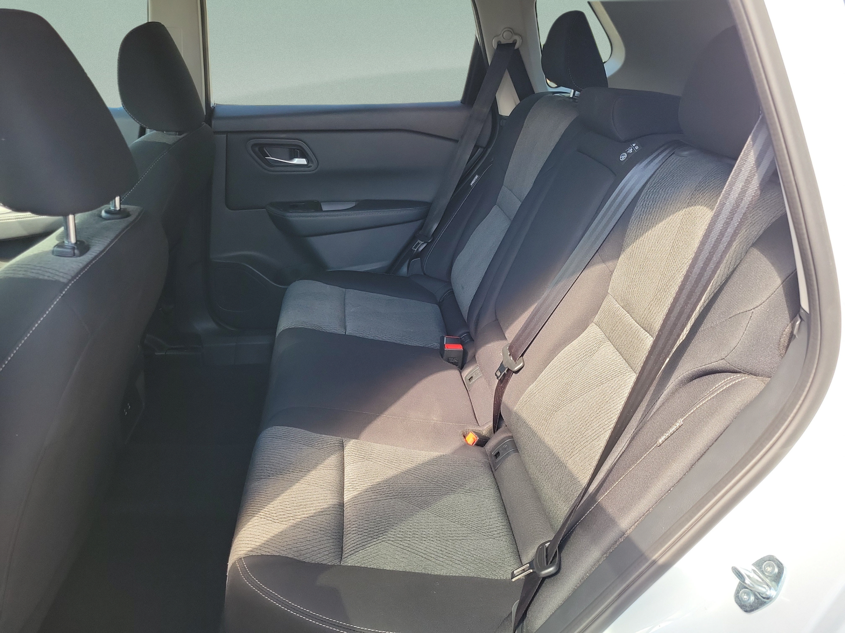 Certified 2026 Nissan Rogue SV FWD image 8