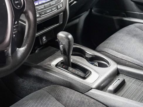 Used 2018 Honda Pilot LX image 23