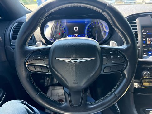 Used 2020 Chrysler 300 S AWD/4WD image 19