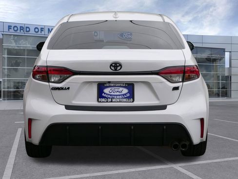 Used 2024 Toyota Corolla SE FWD image 6