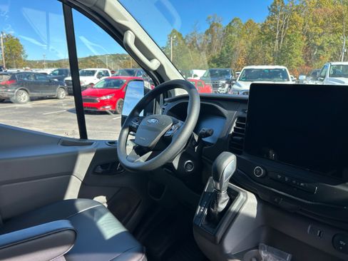 New 2026 Ford Transit 250 Low Roof AWD image 27
