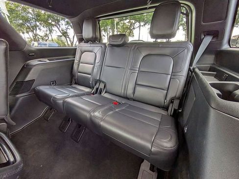 Used 2021 Lincoln Navigator Reserve AWD/4WD image 15