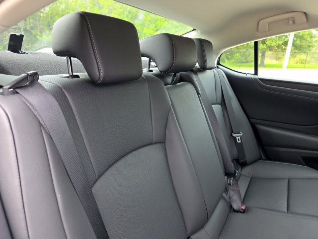 Used 2025 Lexus ES 350 w/ Premium Package FWD image 14