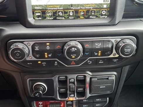 Used 2023 Jeep Wrangler Unlimited Rubicon 392 w/ Dual Top Group AWD/4WD image 19