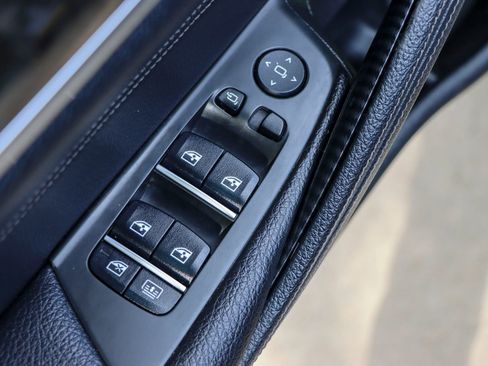 Used 2018 BMW 540i w/ Premium Package RWD image 14