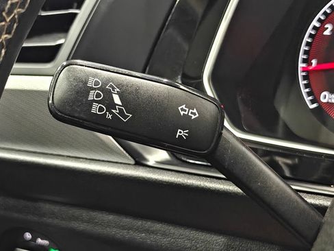 Used 2021 Volkswagen Jetta SE FWD image 13