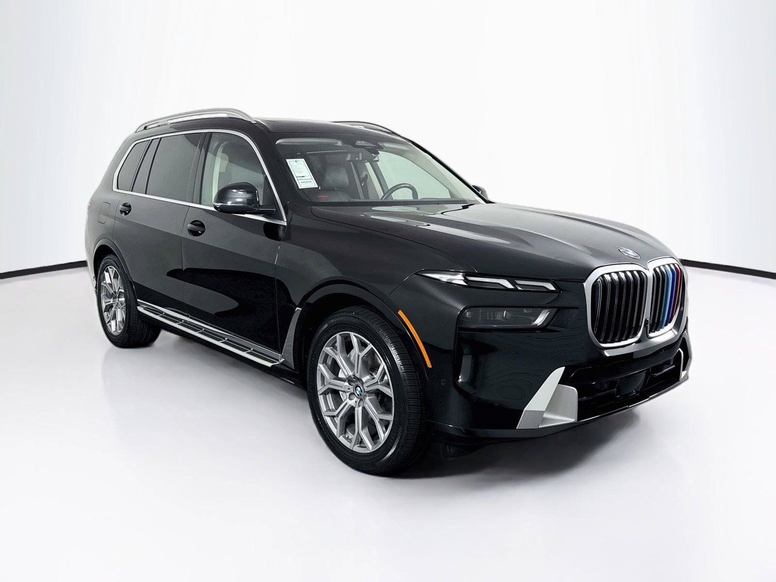 Used 2023 BMW X7 xDrive40i w/ Premium Package AWD/4WD image 10