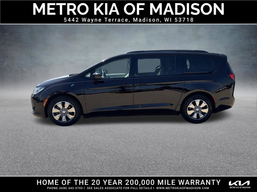 Used 2018 Chrysler Pacifica Touring Plus FWD image 3