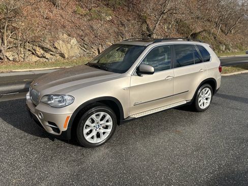 Used 2013 BMW X5 xDrive35i image 2