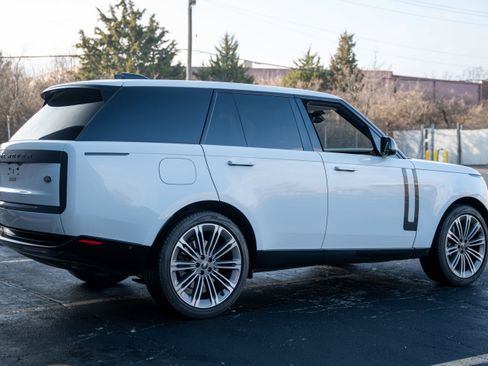 Used 2023 Land Rover Range Rover SE AWD/4WD image 5