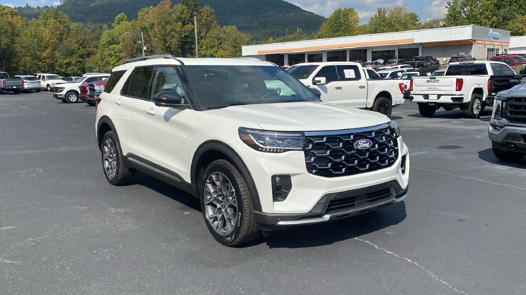New 2027 Ford Explorer Platinum w/ 3.0L Ultimate Package AWD/4WD image 3