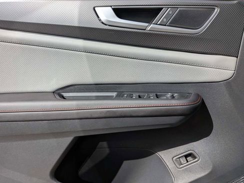 New 2026 Volkswagen Atlas Peak Edition image 26