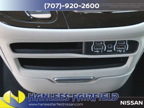 Used 2023 Chrysler Pacifica Touring-L FWD image 23