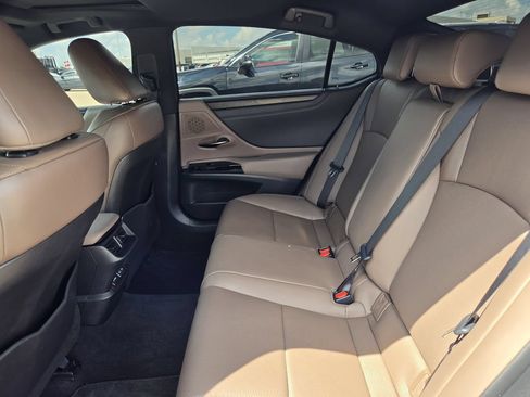 Used 2024 Lexus ES 350 w/ Premium Package FWD image 29