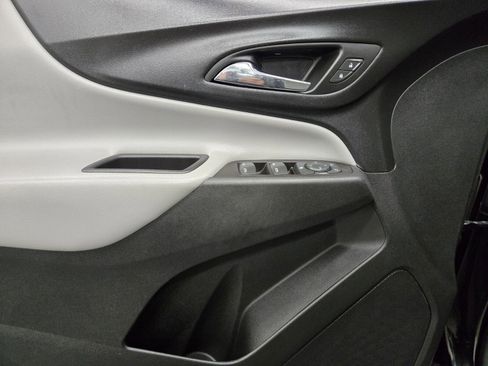 Used 2019 Chevrolet Equinox LS w/ LPO, Cargo Package FWD image 14