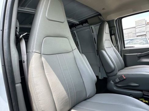 New 2025 Chevrolet Express 3500 Work Van w/ Driver Convenience Package image 17