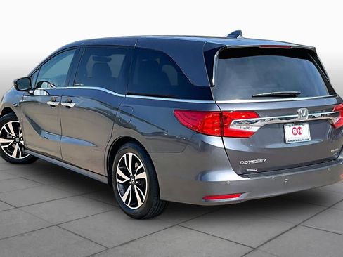 Used 2018 Honda Odyssey Elite image 12