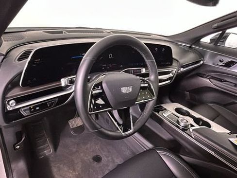 Used 2024 Cadillac Lyriq Tech AWD/4WD image 14