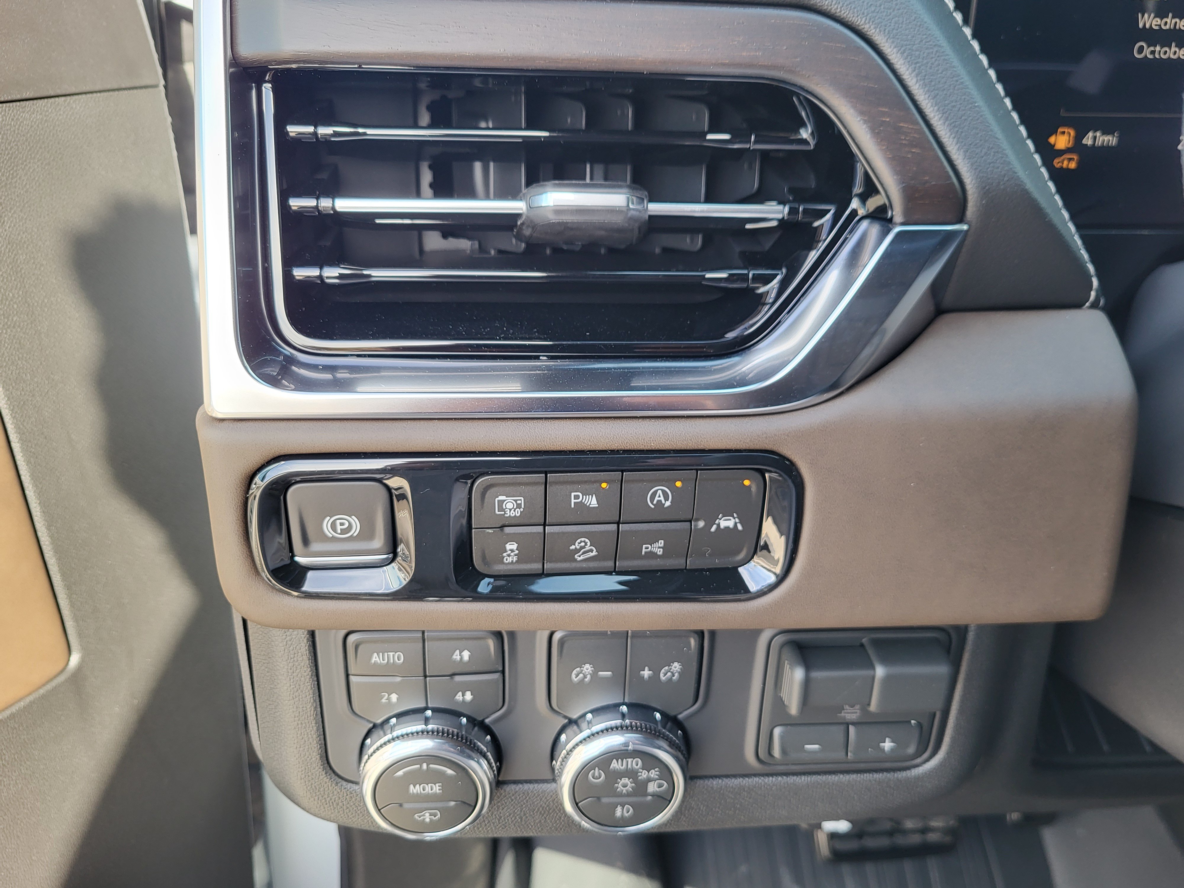 New 2027 GMC Yukon XL Denali Ultimate AWD/4WD image 22