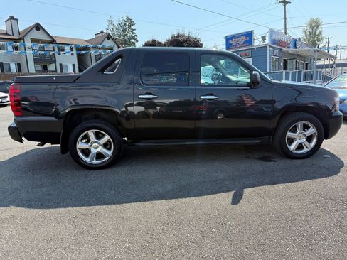 Used 2010 Chevrolet Avalanche LT w/ Luxury Package image 6