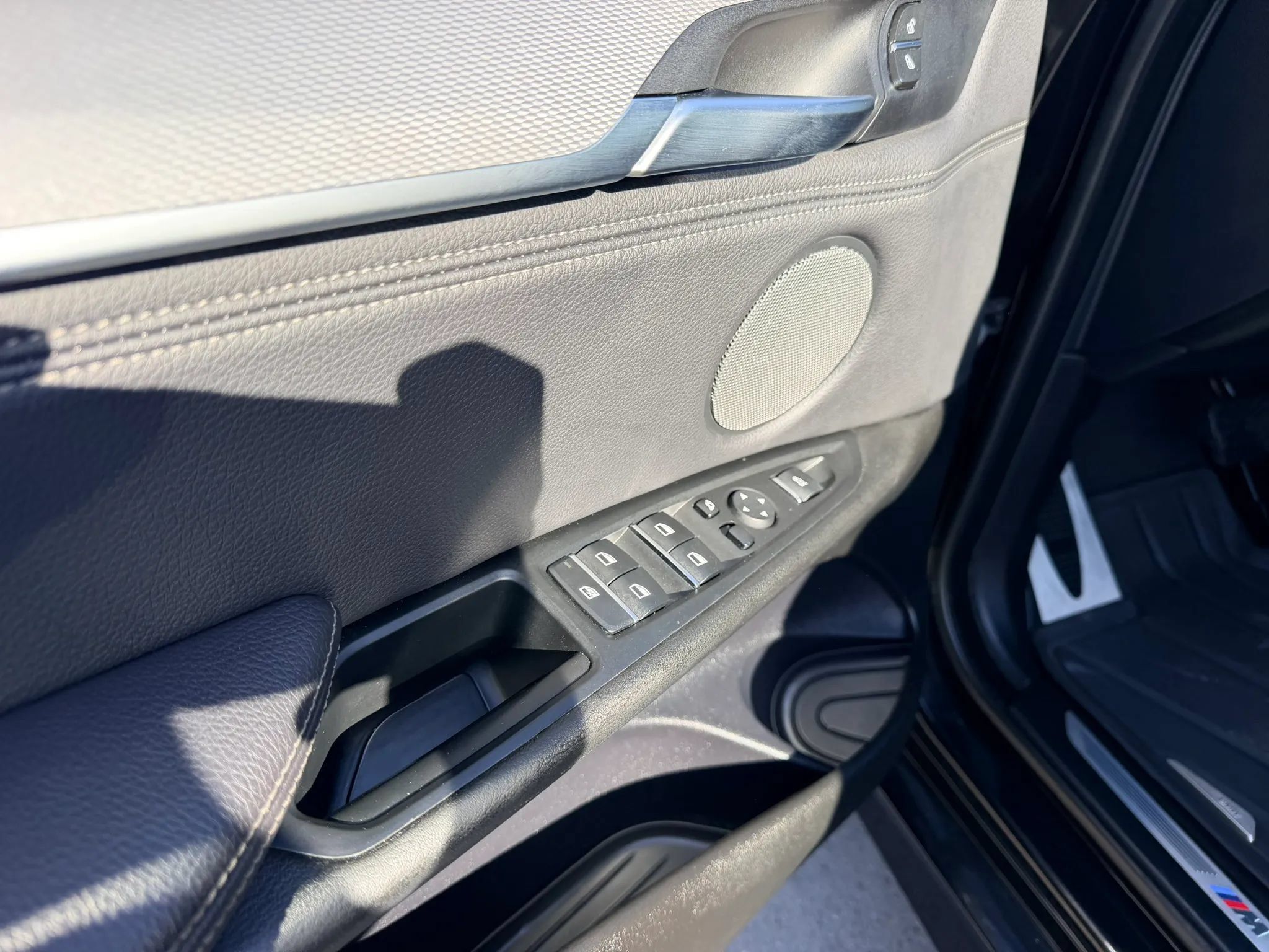 Used 2018 BMW X6 xDrive50i AWD/4WD image 11