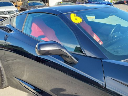 Used 2016 Chevrolet Corvette Stingray Coupe RWD image 9