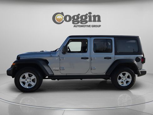 Used 2020 Jeep Wrangler Unlimited Sport S AWD/4WD image 2