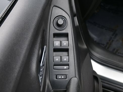 Used 2018 Chevrolet Trax LT w/ Driver Confidence Package FWD image 10