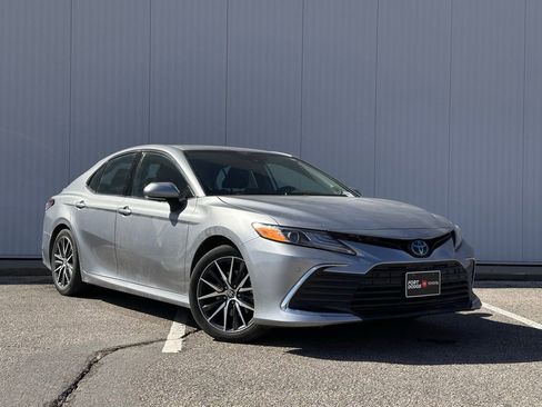 Used 2023 Toyota Camry XLE w/ Navigation Package image 6