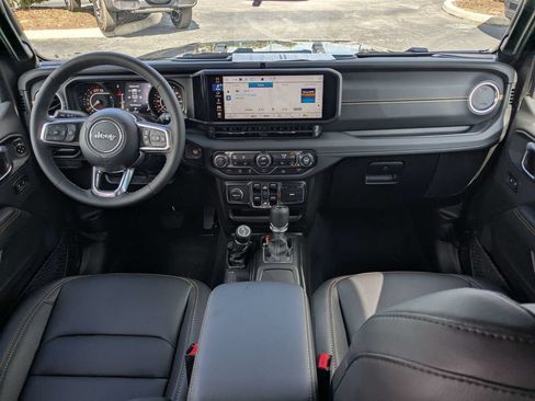 New 2026 Jeep Wrangler Unlimited Sahara AWD/4WD image 15