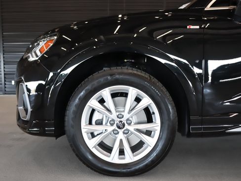 Used 2024 Audi Q3 2.0T Premium w/ Convenience Package AWD/4WD image 5